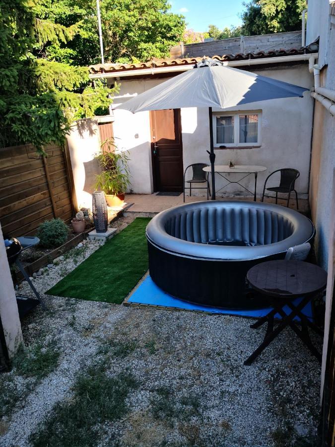 Saint-Mitre-les-Remparts Le Studio Remcam מראה חיצוני תמונה